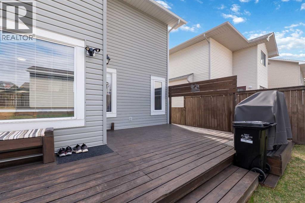 11 Woodside Circle, Airdrie, Alberta  T4B 2H8 - Photo 33 - A2306715