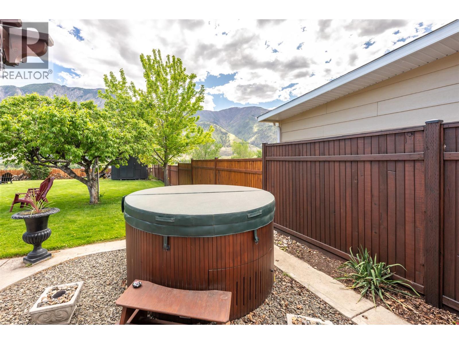 617 3rd Avenue, Keremeos, British Columbia  V0X 1N2 - Photo 64 - 10386226
