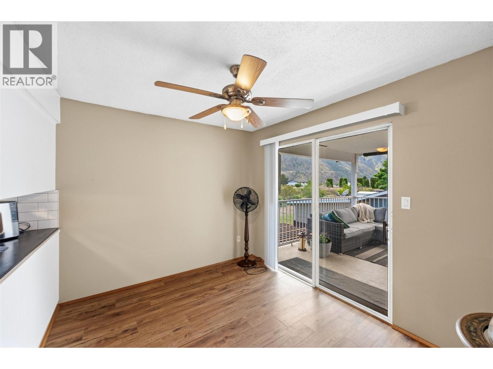 617 3rd Avenue, Keremeos, British Columbia  V0X 1N2 - Photo 9 - 10386226