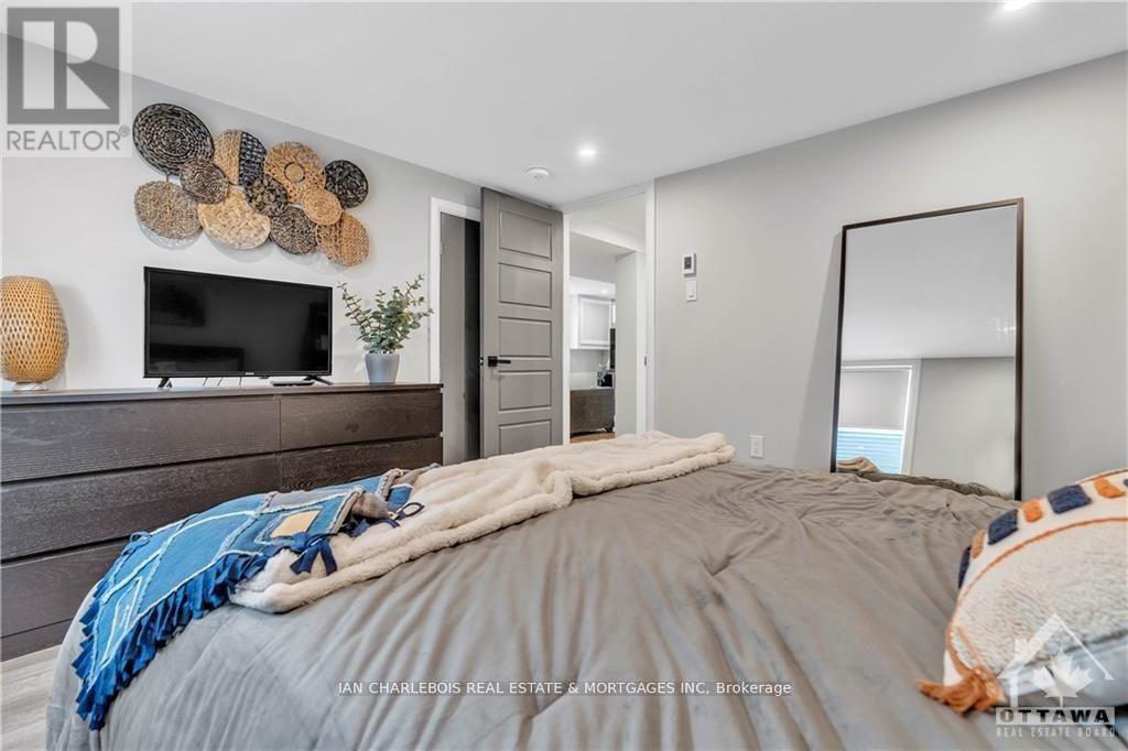 B - 820 Smyth Road, Ottawa, Ontario  K1G 1P3 - Photo 7 - X13044898