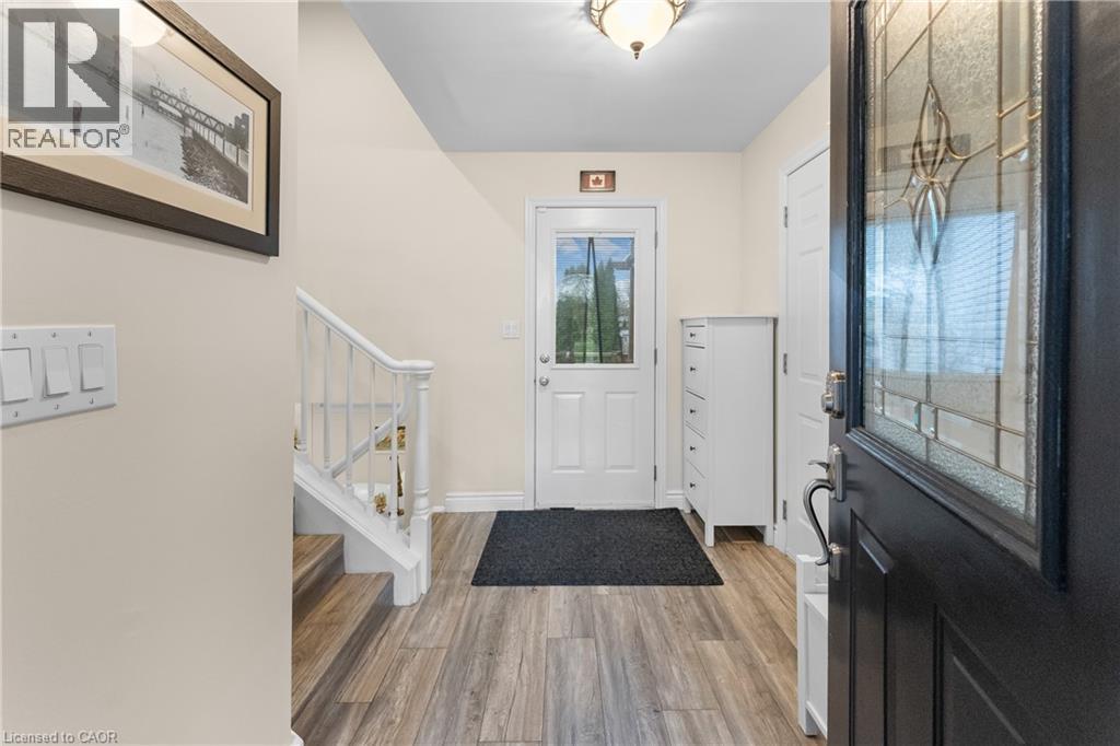 6447 Kendale Court, Niagara Falls, Ontario  L2H 1Z2 - Photo 8 - 40827464