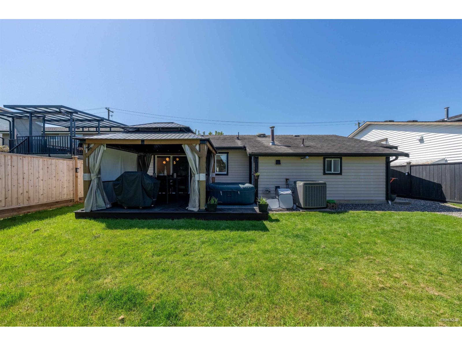 9454 213 Street, Langley, British Columbia  V1M 1T2 - Photo 3 - R3120106