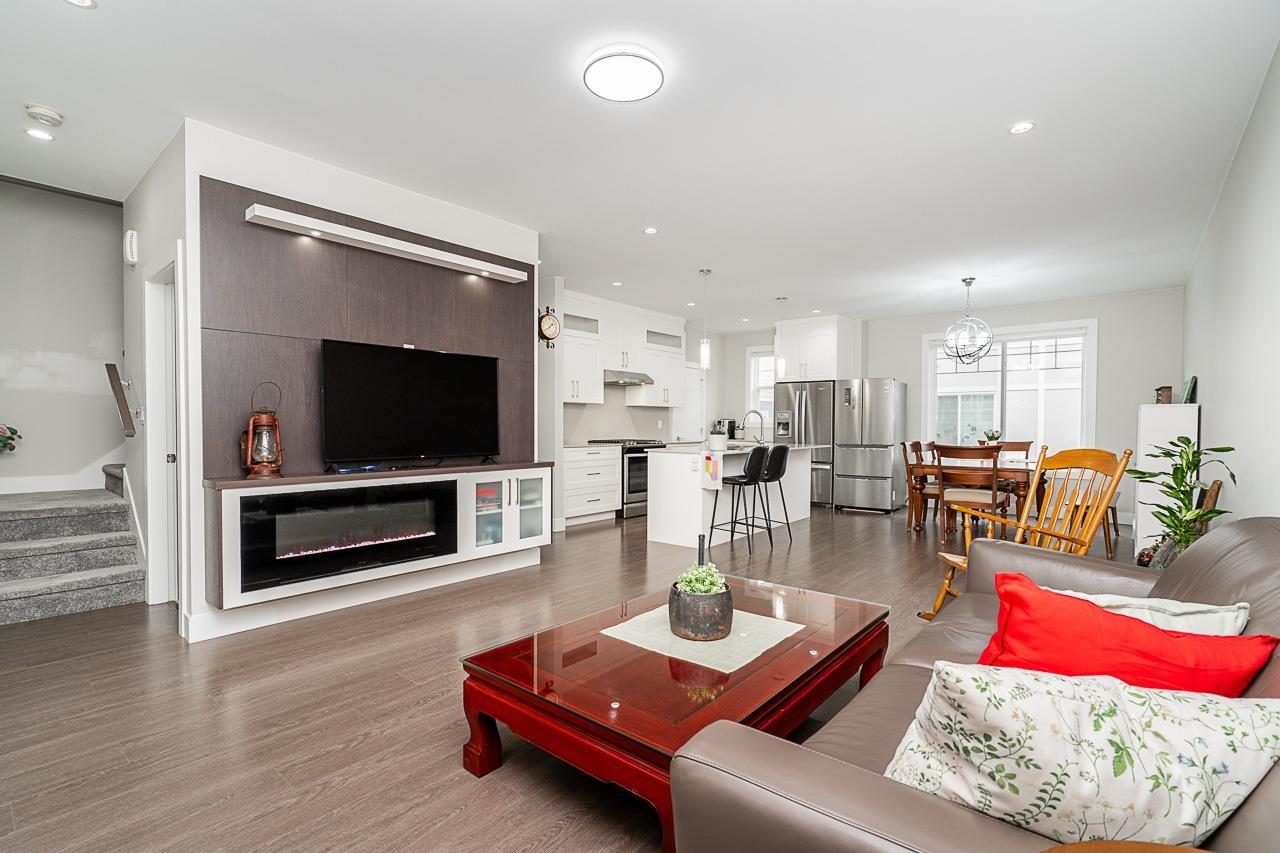 59 19501 74 Avenue, Surrey, British Columbia  V4N 6V7 - Photo 1 - R3120575