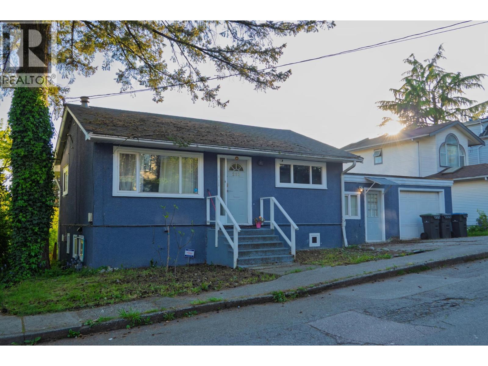 212 Mowat Street, New Westminster, British Columbia  V3M 4B2 - Photo 4 - R3120244