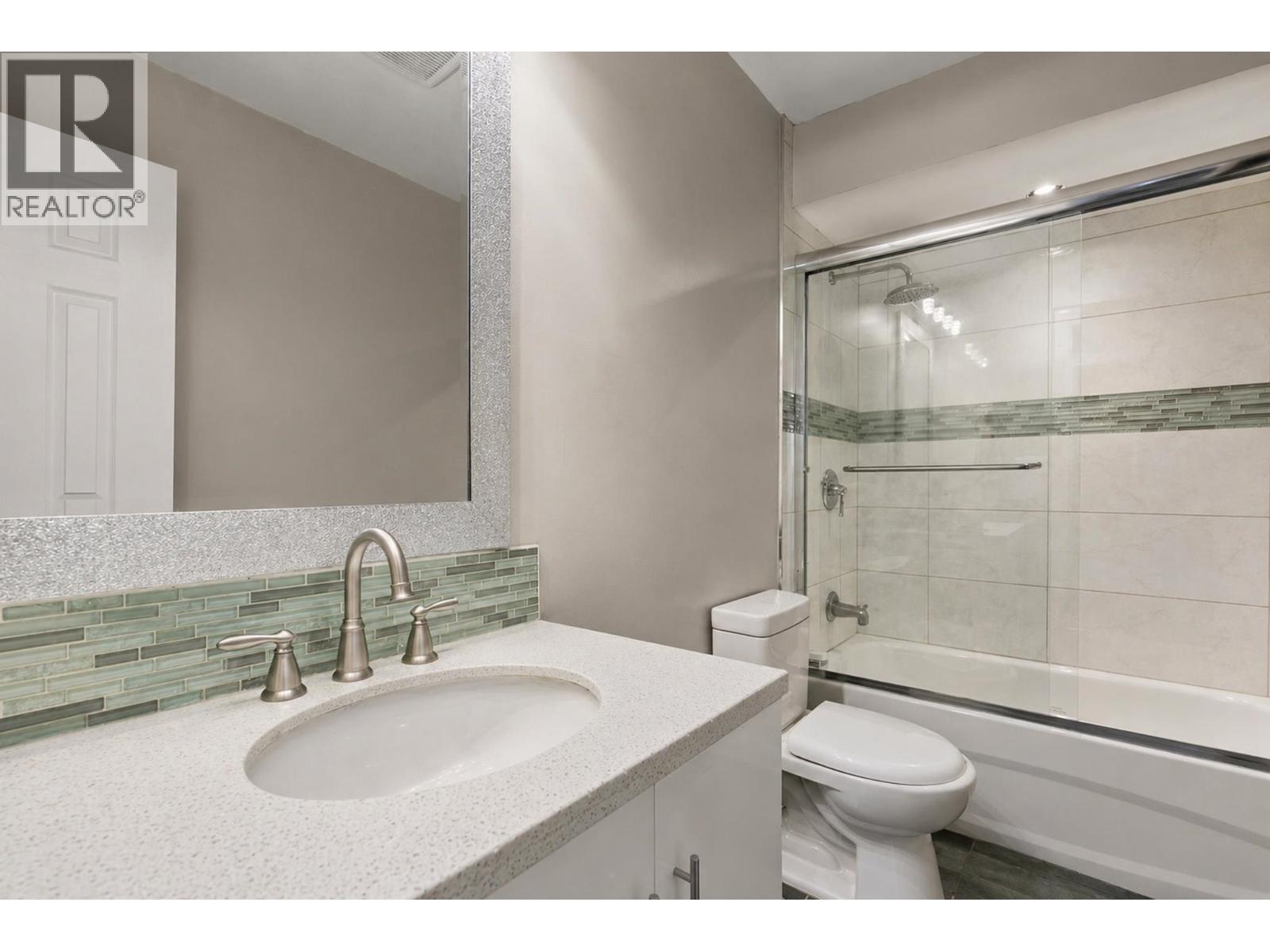 212 Mowat Street, New Westminster, British Columbia  V3M 4B2 - Photo 12 - R3120244
