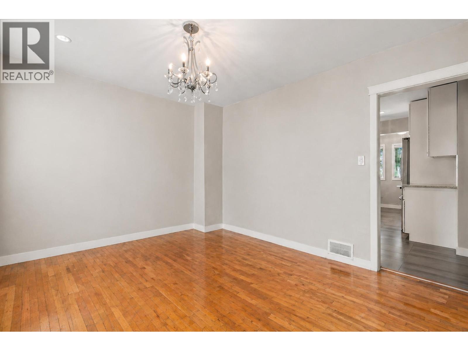 212 Mowat Street, New Westminster, British Columbia  V3M 4B2 - Photo 10 - R3120244