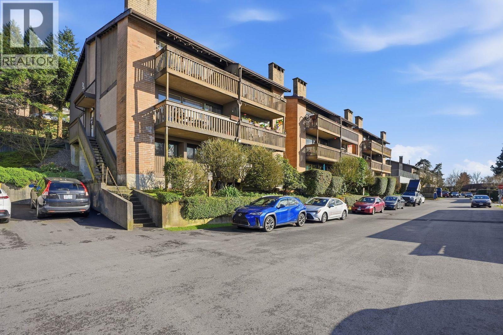 1021 Old Lillooet Road, North Vancouver, British Columbia  V7J 3H6 - Photo 3 - R3120429