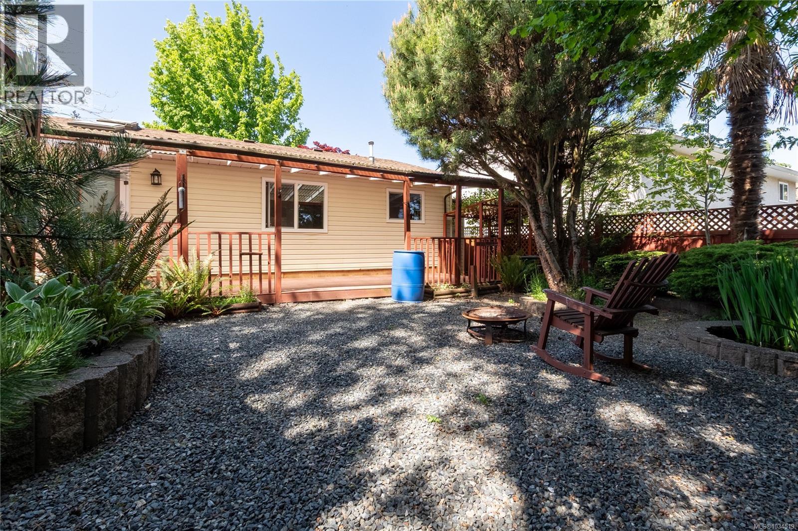 8071 Queen St, Crofton, British Columbia  V0R 1R0 - Photo 15 - 1034519