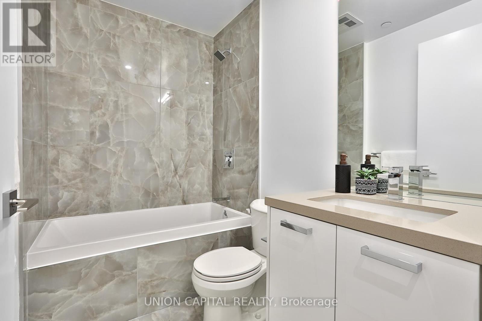 402 - 195 Mccaul Street, Toronto, Ontario  M5T 1W6 - Photo 6 - C13093270