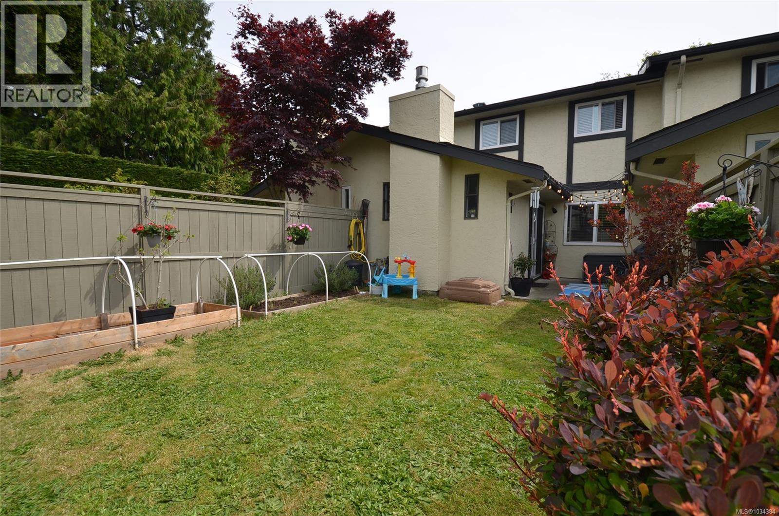 20 1741 Mckenzie Ave, Saanich, British Columbia  V8N 1A6 - Photo 4 - 1034384