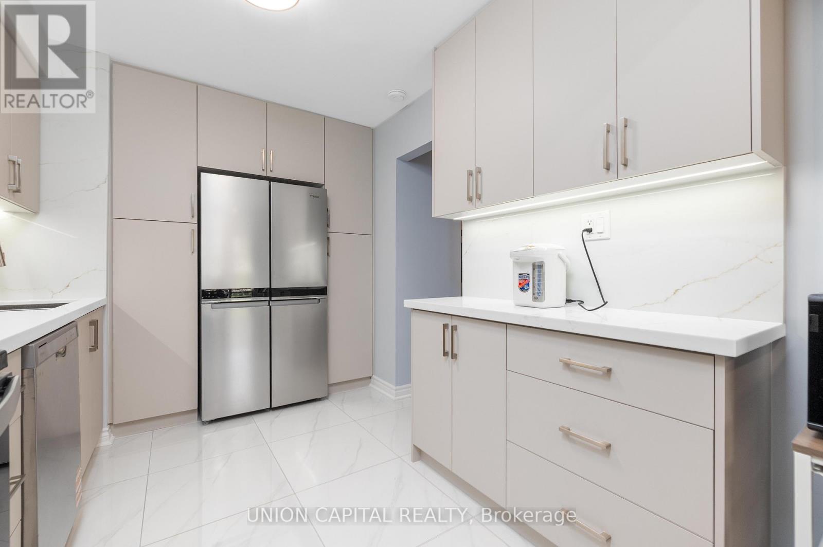 227 Huntingdale Boulevard, Toronto, Ontario  M1W 1T2 - Photo 15 - E13093274