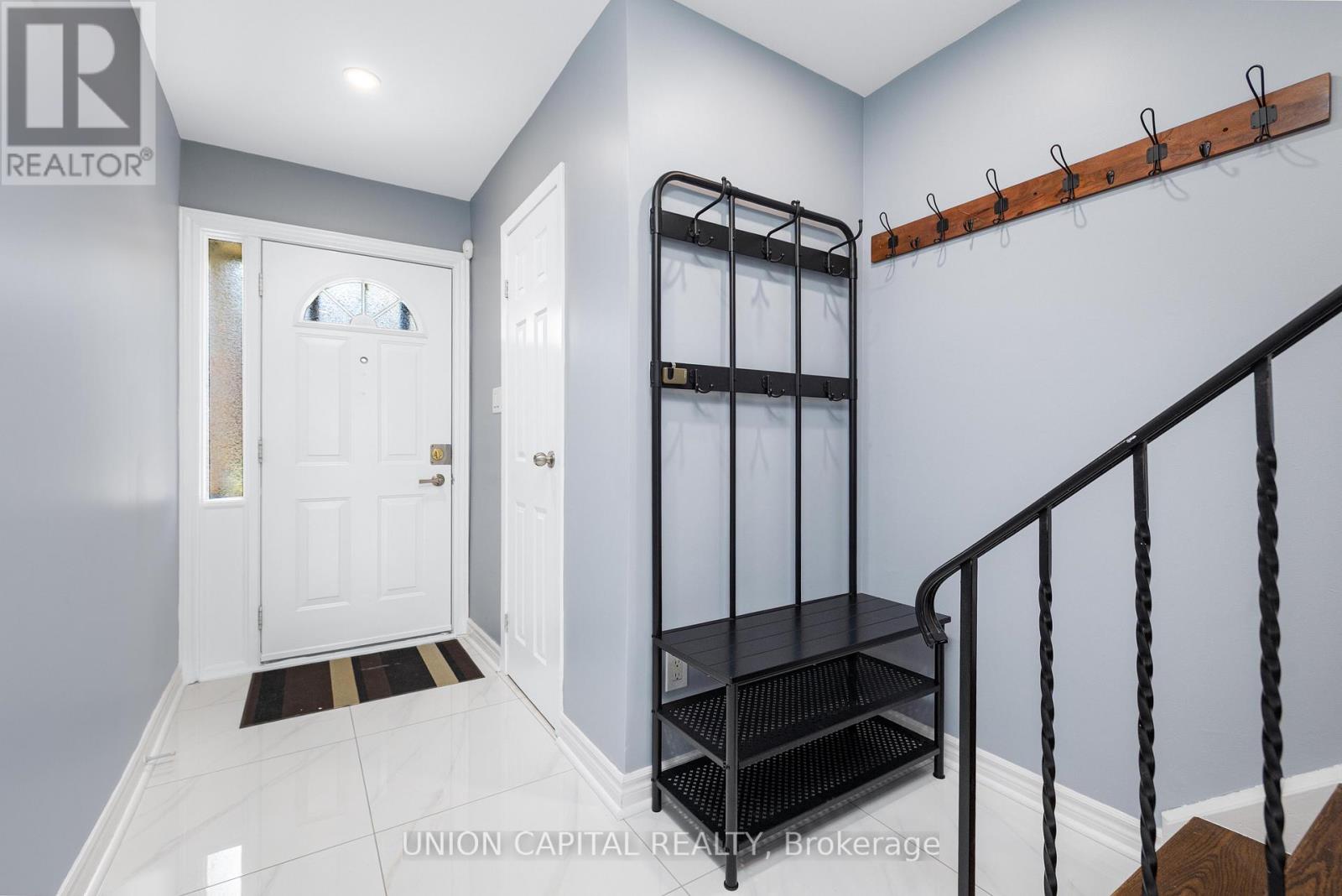 227 Huntingdale Boulevard, Toronto, Ontario  M1W 1T2 - Photo 2 - E13093274