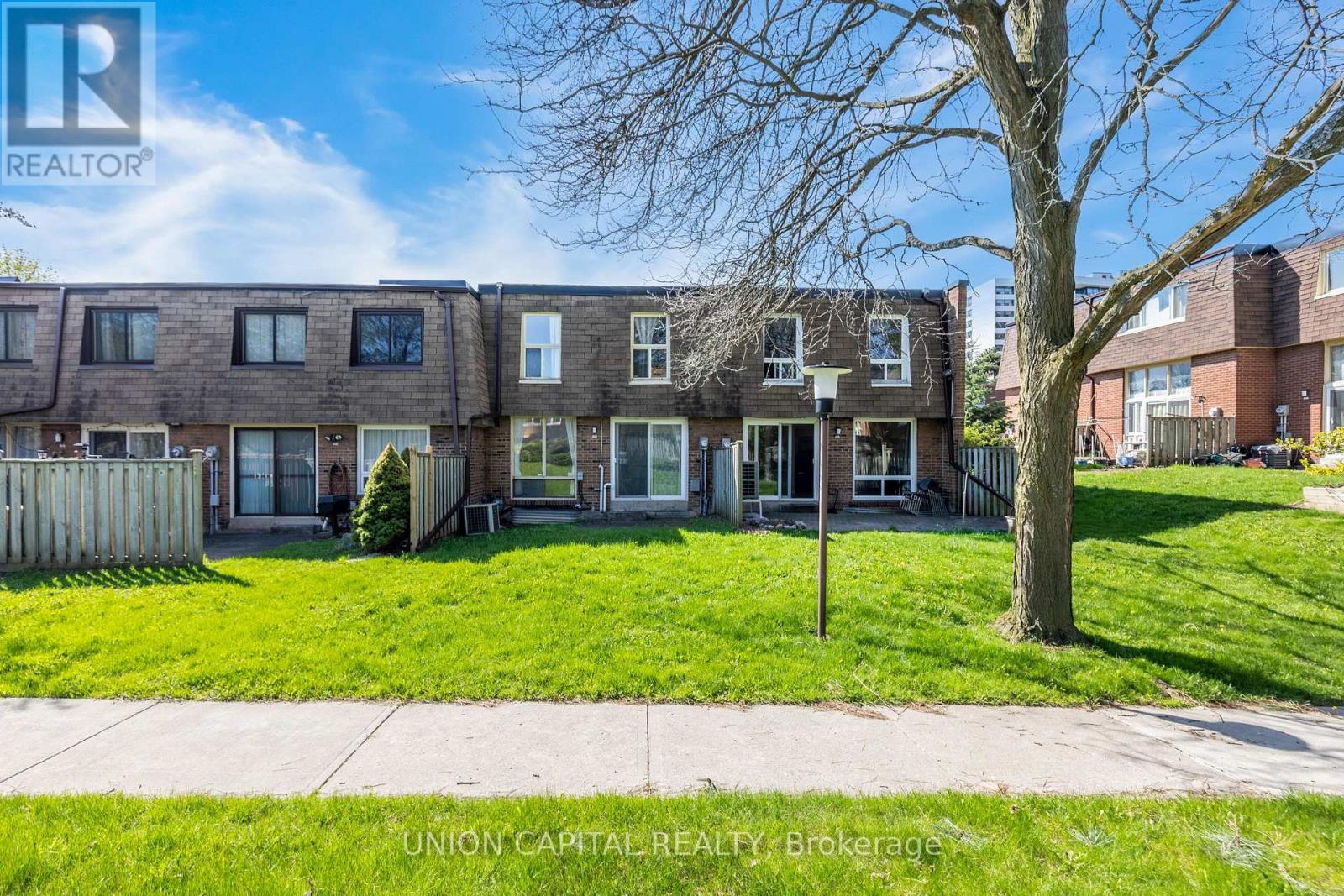227 Huntingdale Boulevard, Toronto, Ontario  M1W 1T2 - Photo 47 - E13093274