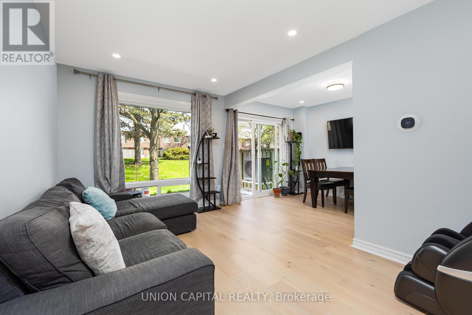 227 Huntingdale Boulevard, Toronto, Ontario  M1W 1T2 - Photo 5 - E13093274