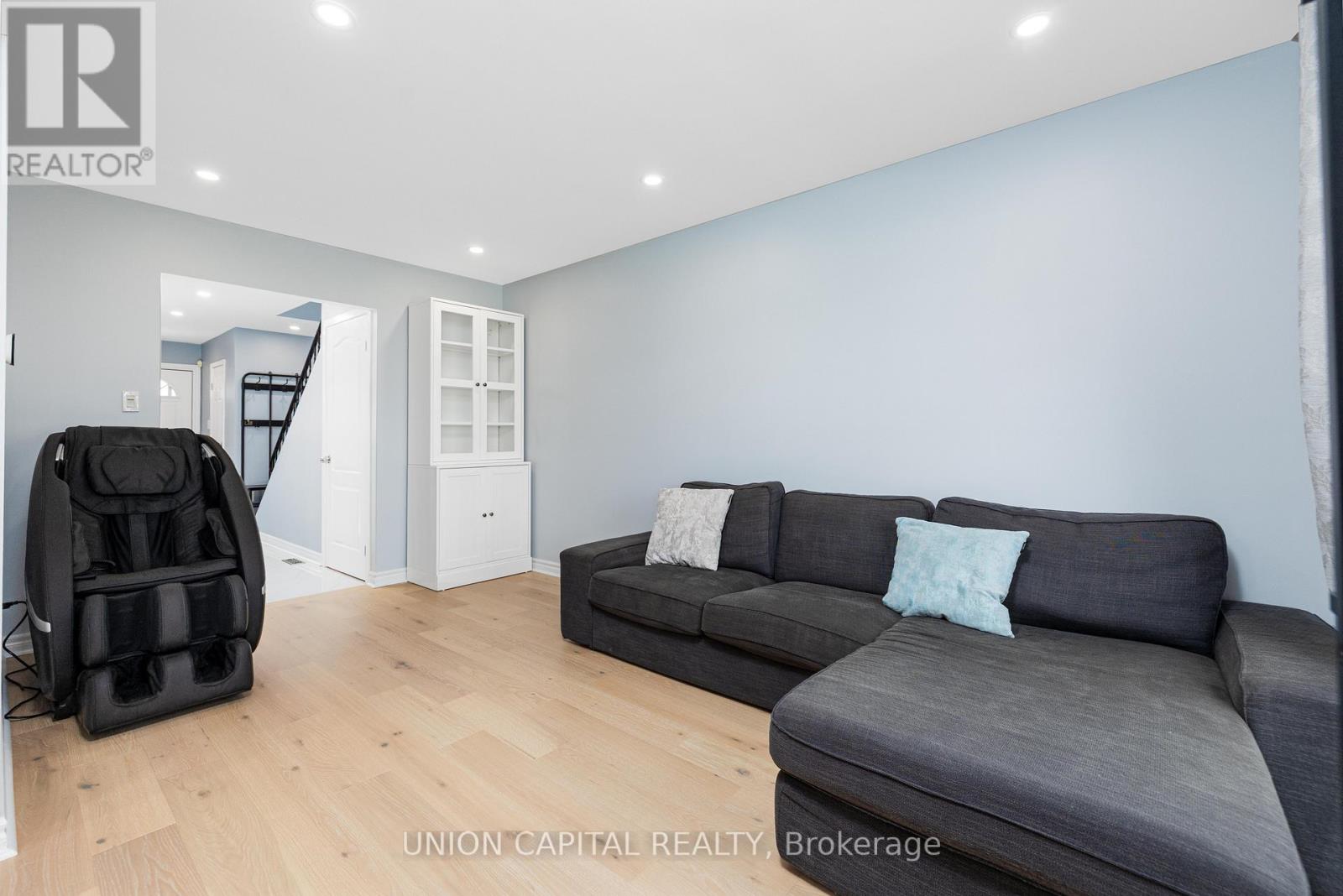 227 Huntingdale Boulevard, Toronto, Ontario  M1W 1T2 - Photo 8 - E13093274