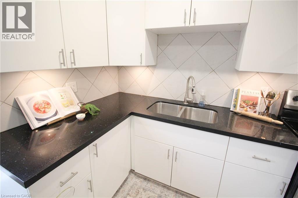 153 Wellington Street N, Hamilton, Ontario  L8R 1N4 - Photo 18 - 40819273