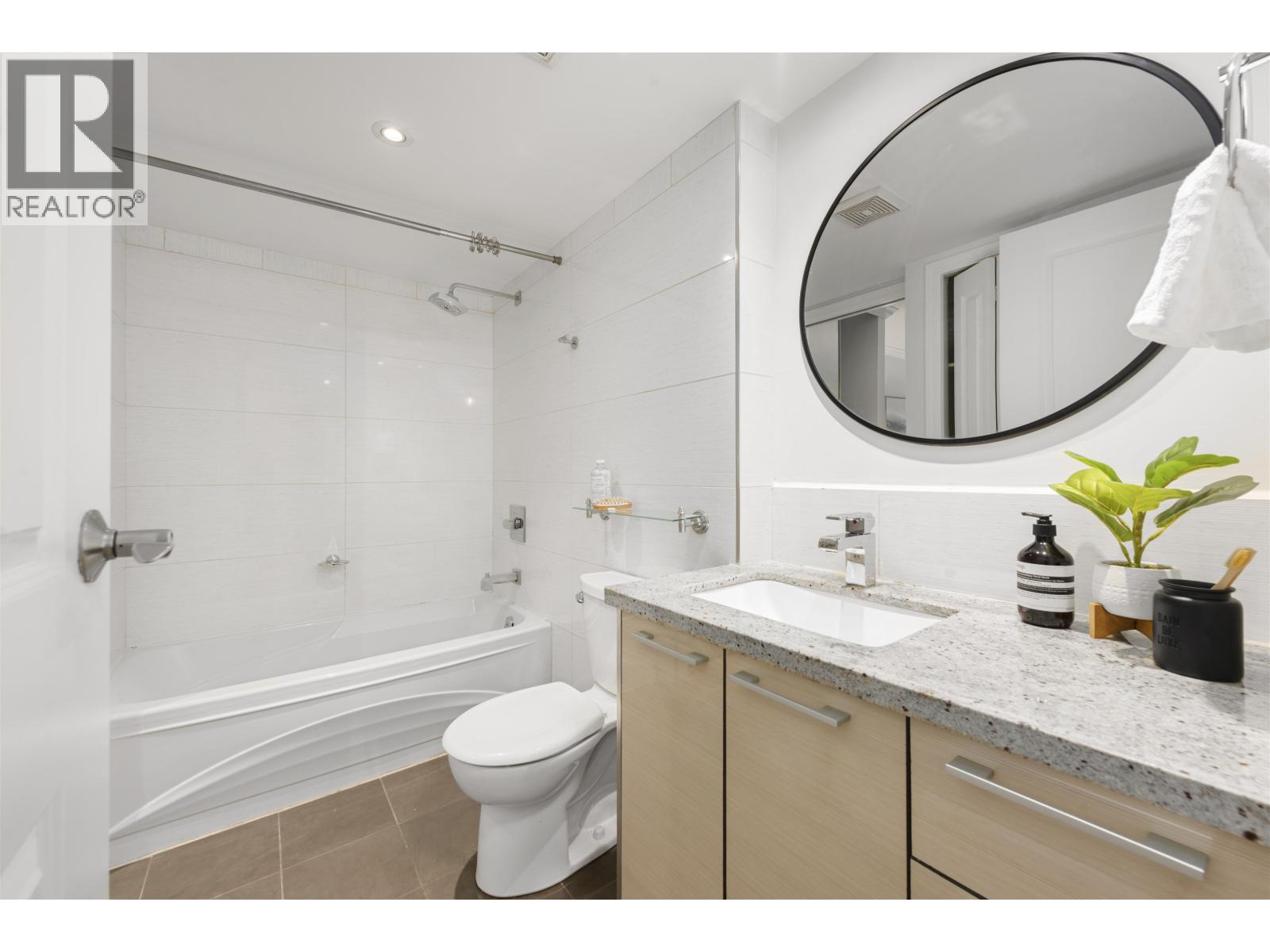 103 1925 W 2nd Avenue, Vancouver, British Columbia  V6J 1J2 - Photo 9 - R3120487