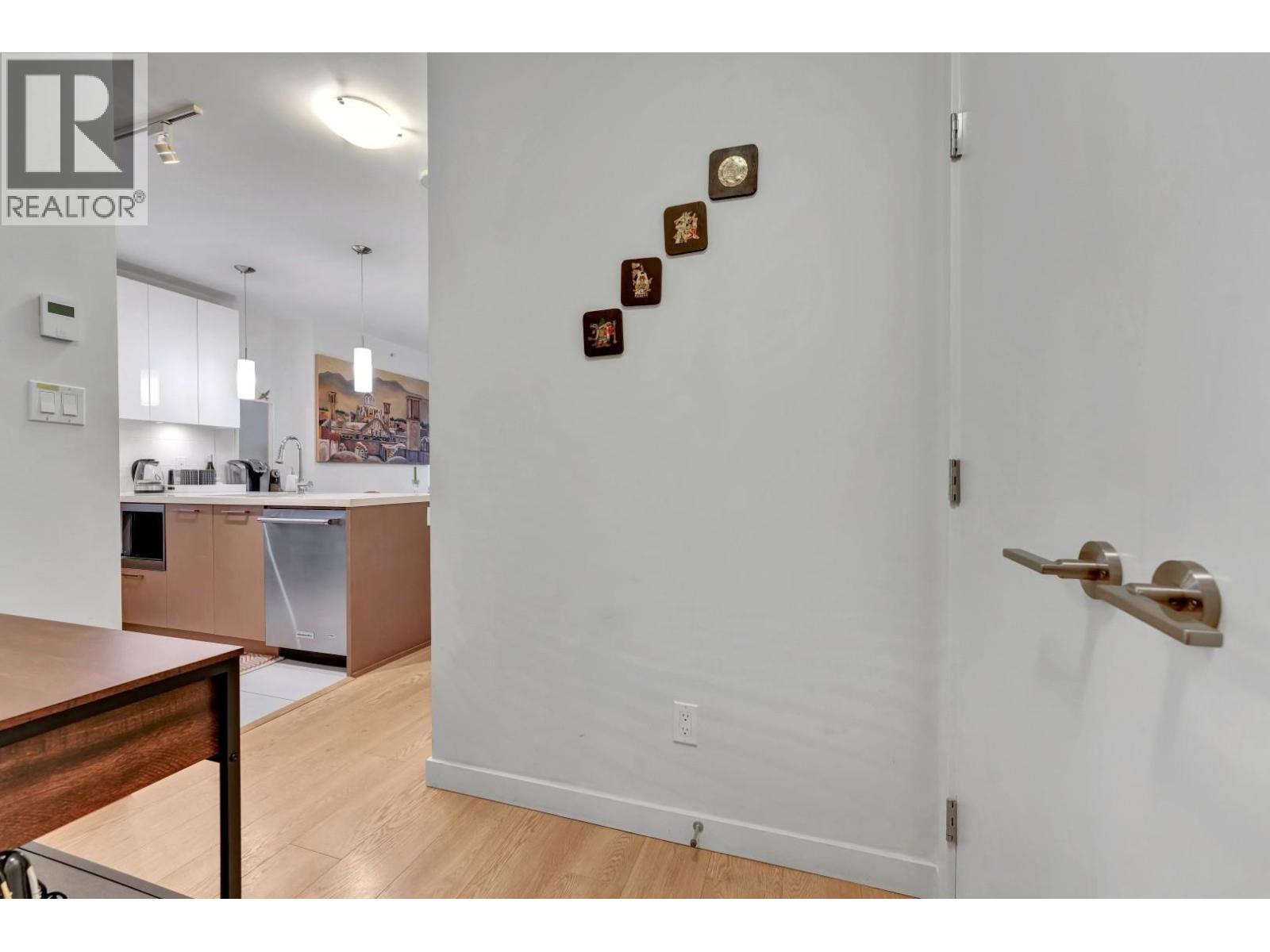 1106 3080 Lincoln Street, Coquitlam, British Columbia  V3B 0L9 - Photo 2 - R3120492