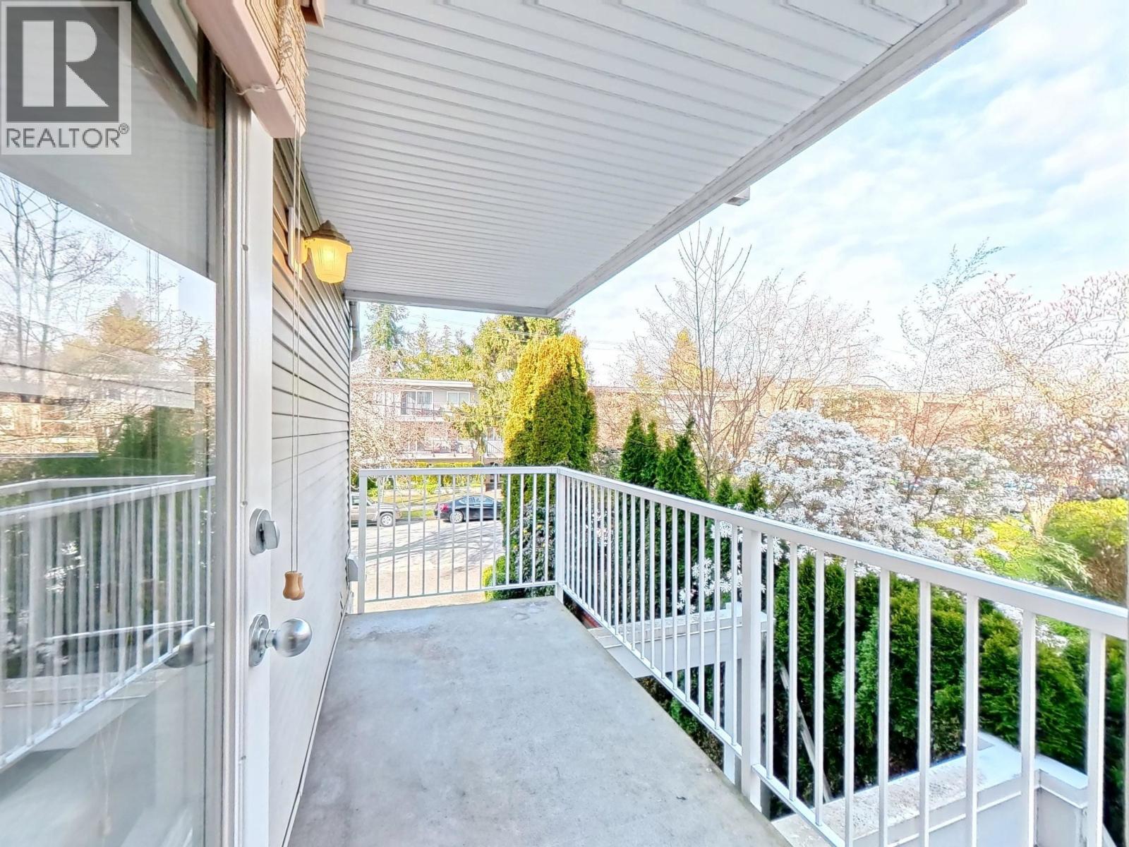 201 1868 W 8th Avenue, Vancouver, British Columbia  V6J 5G3 - Photo 13 - R3120515