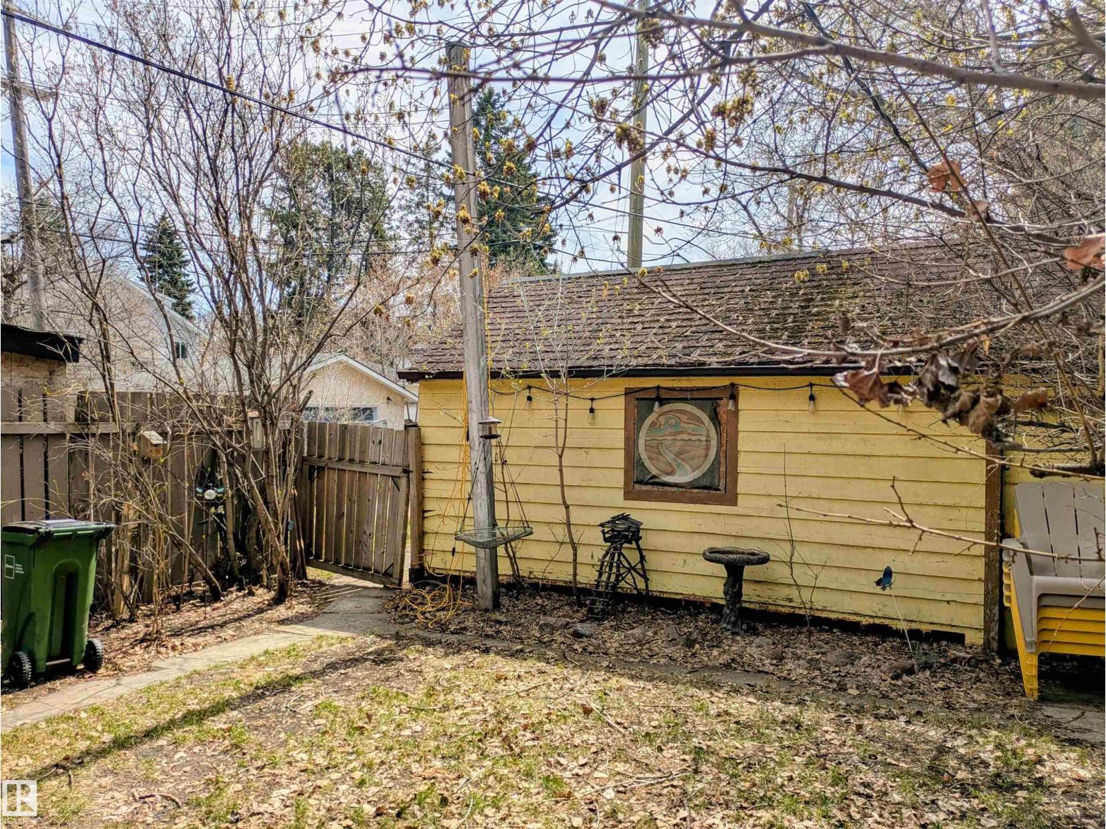 11021 80 Av NW, Edmonton, Alberta  T6G 0R2 - Photo 4 - E4474521