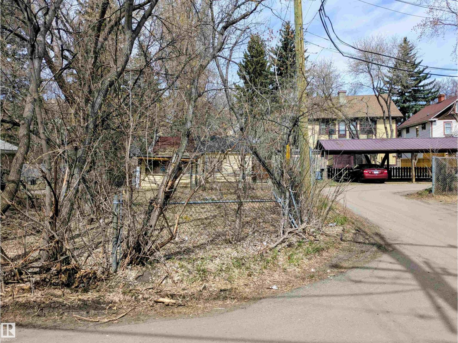 11021 80 Av NW, Edmonton, Alberta  T6G 0R2 - Photo 5 - E4474521
