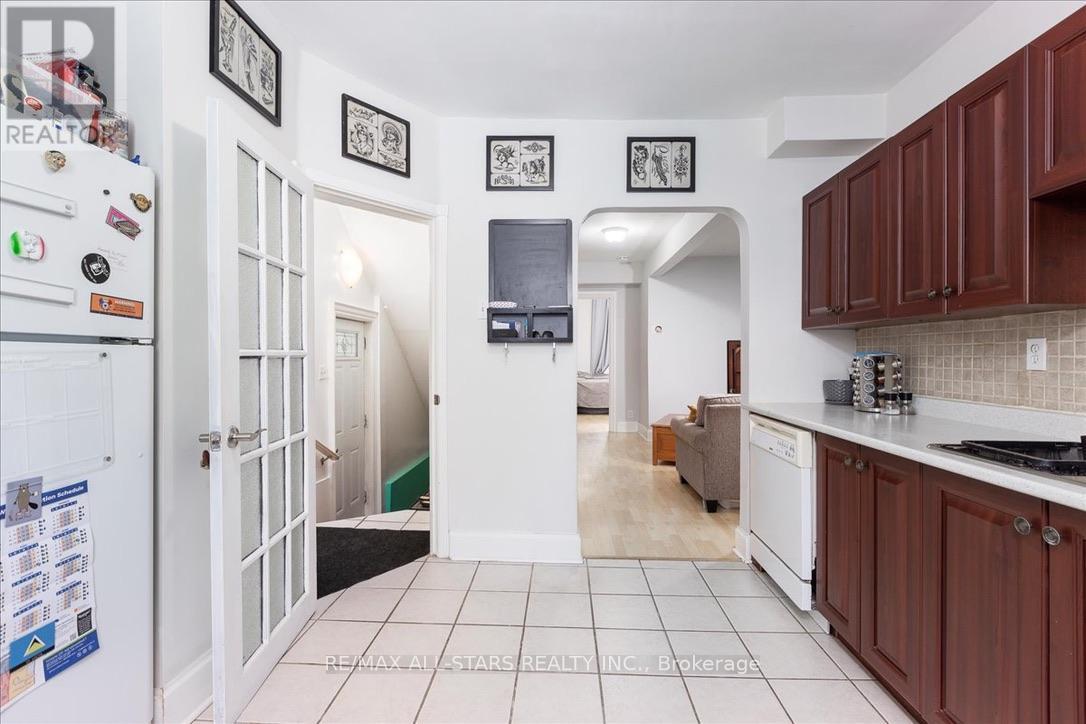Main Floor - 387 Ontario Street, Newmarket, Ontario  L3Y 2K5 - Photo 7 - N13038544