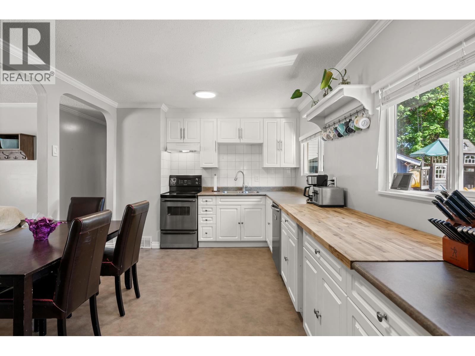 24898 122 Avenue, Maple Ridge, British Columbia  V4R 2A1 - Photo 13 - R3120349