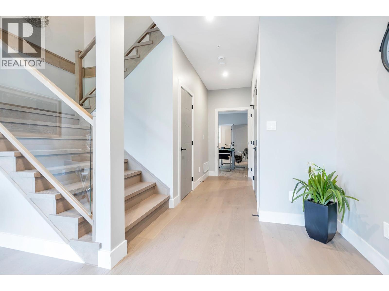 24427 Jenewein Drive, Maple Ridge, British Columbia  V2W 1H8 - Photo 4 - R3120522
