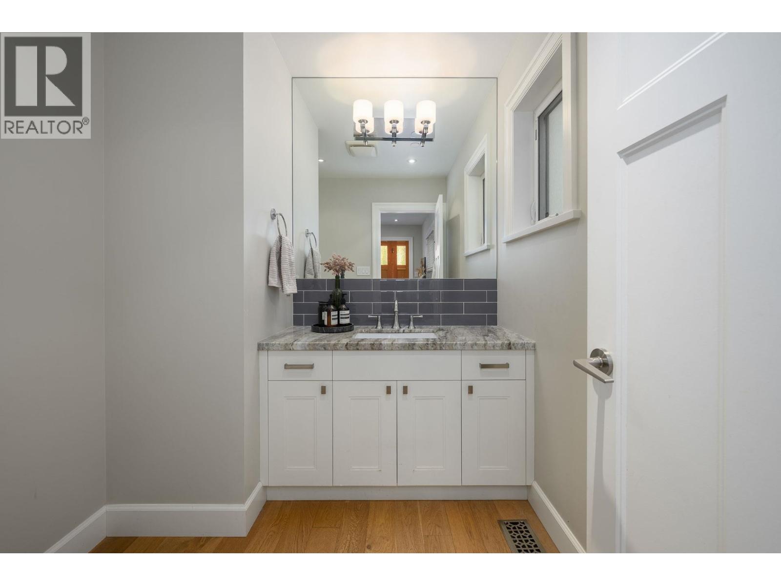 4241 Balkan Street, Vancouver, British Columbia  V5V 3Z4 - Photo 15 - R3120531