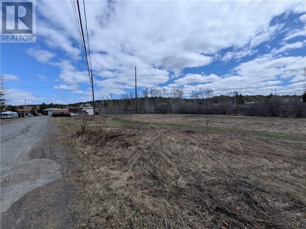 25 Savard Road, Wahnapitae, Ontario  P0M 3C0 - Photo 6 - 2127542