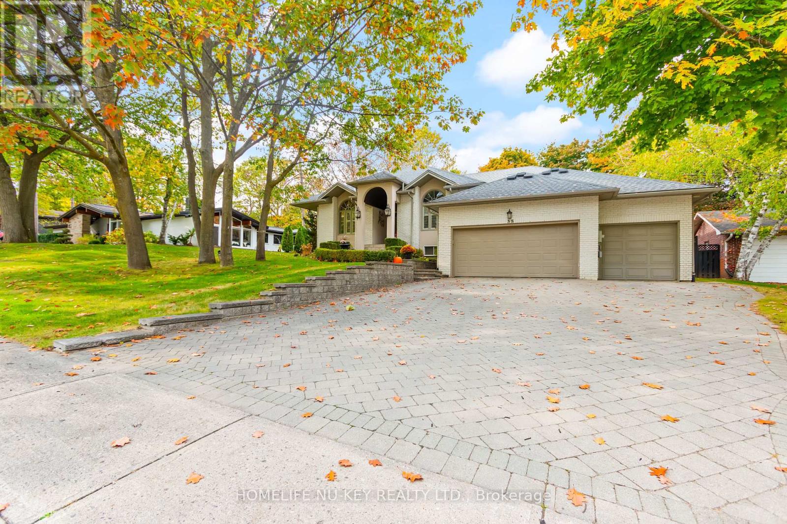 38 Castle Drive, Barrie, Ontario  L4N 1R1 - Photo 5 - S13093314