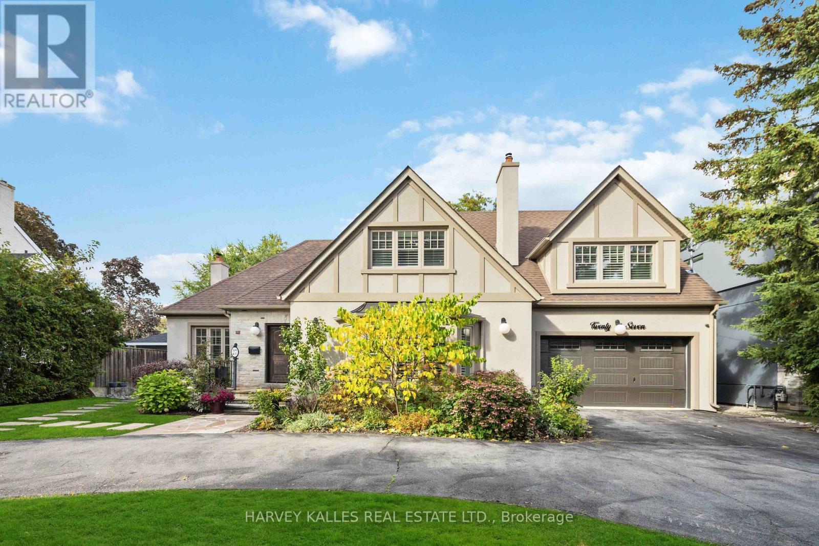 27 Ashley Park Road, Toronto, Ontario  M9A 4C9 - Photo 3 - W13093292
