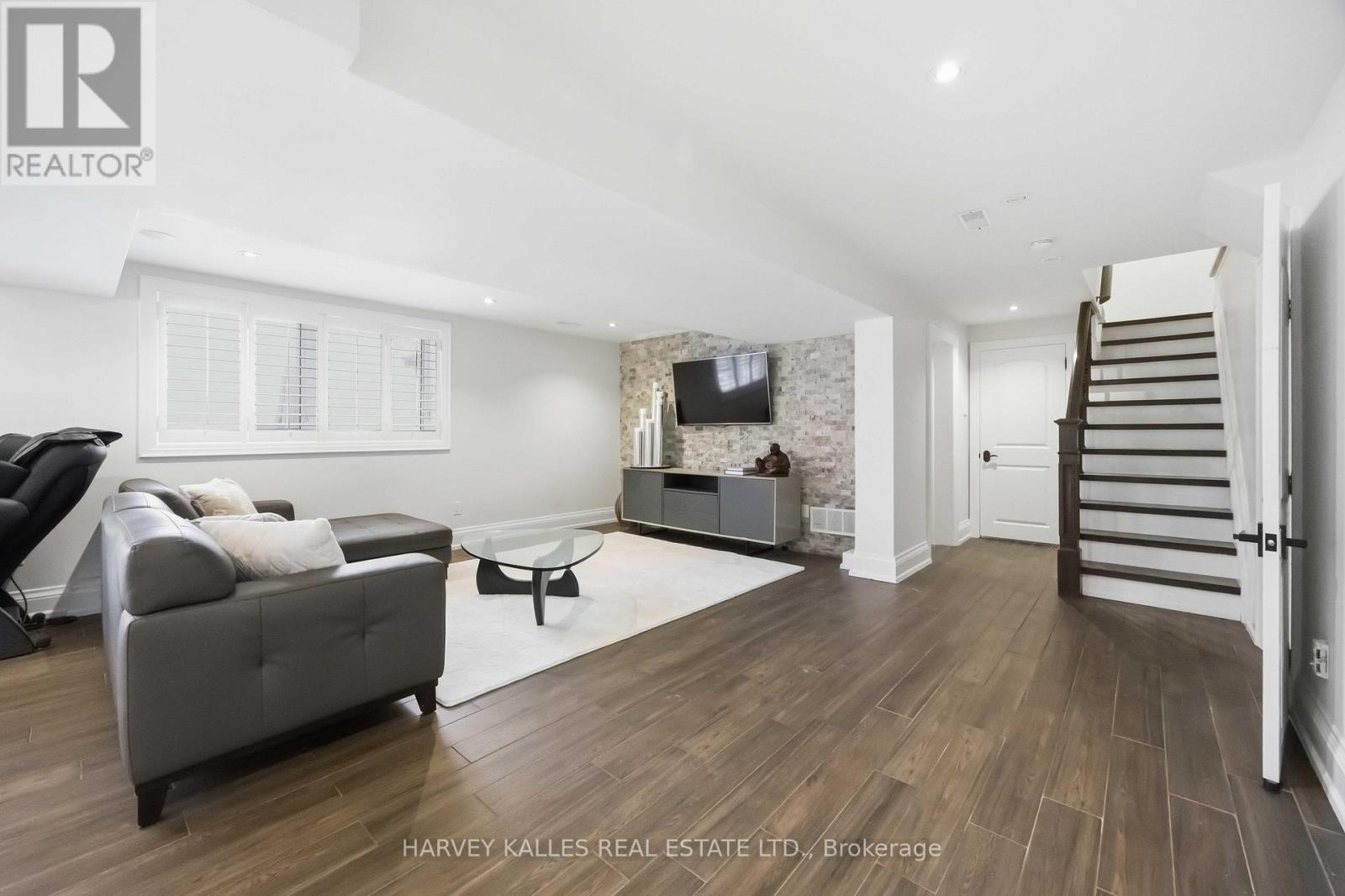 27 Ashley Park Road, Toronto, Ontario  M9A 4C9 - Photo 32 - W13093292