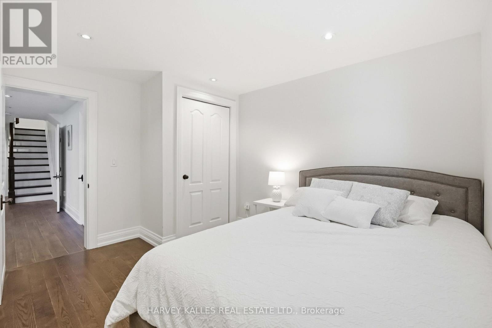 27 Ashley Park Road, Toronto, Ontario  M9A 4C9 - Photo 38 - W13093292