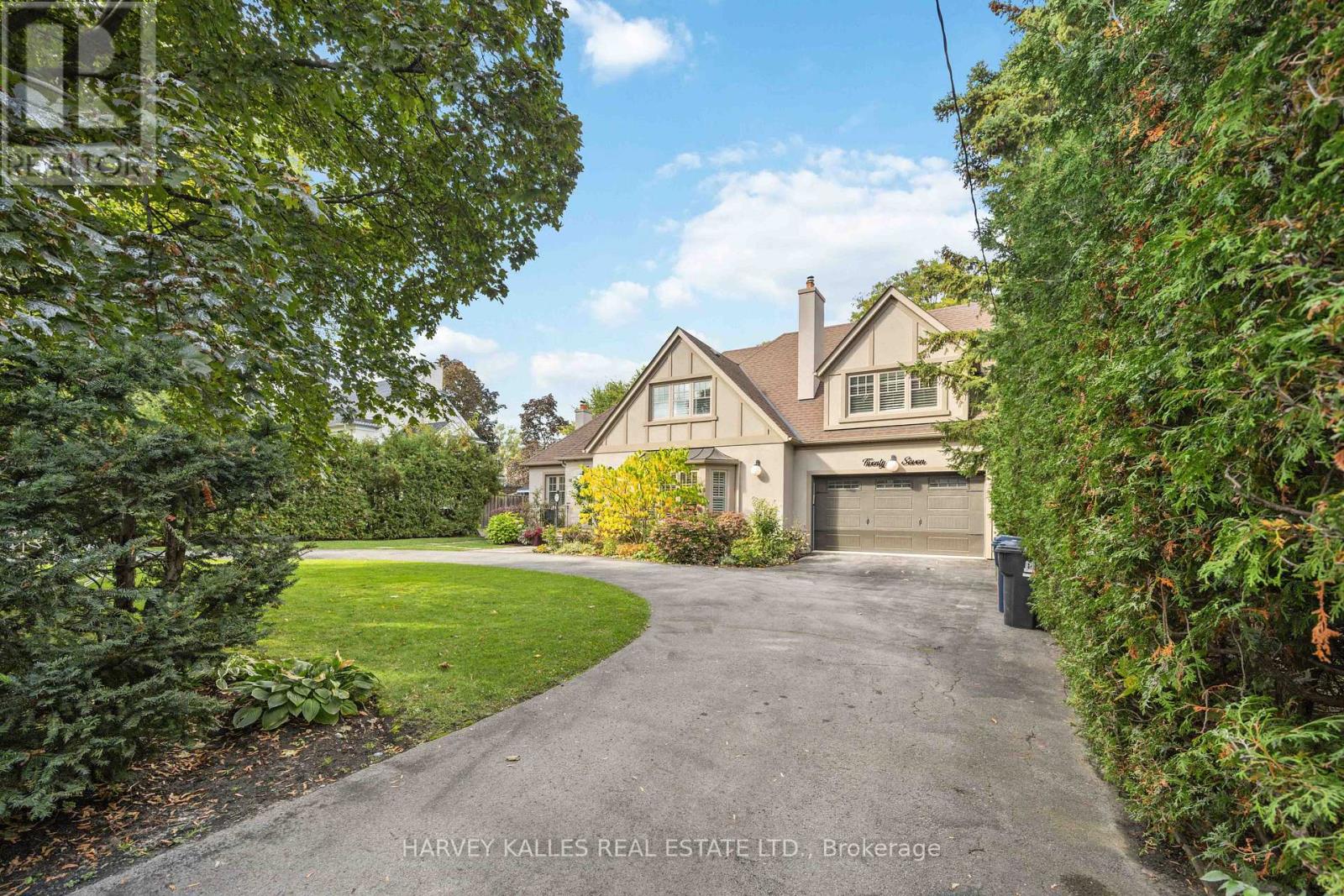 27 Ashley Park Road, Toronto, Ontario  M9A 4C9 - Photo 4 - W13093292