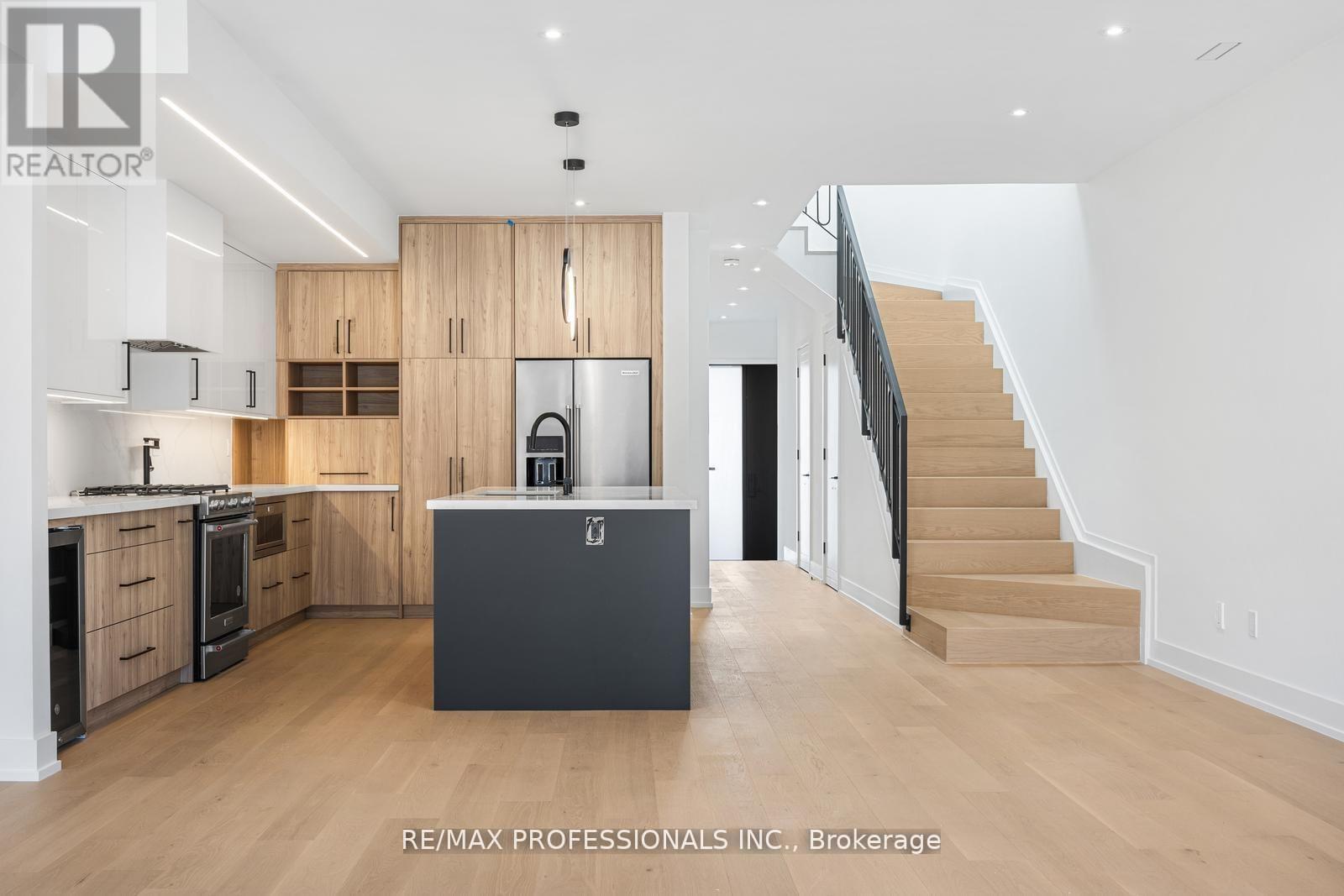 84 Twenty Ninth Street, Toronto, Ontario  M8W 3B1 - Photo 10 - W13093294