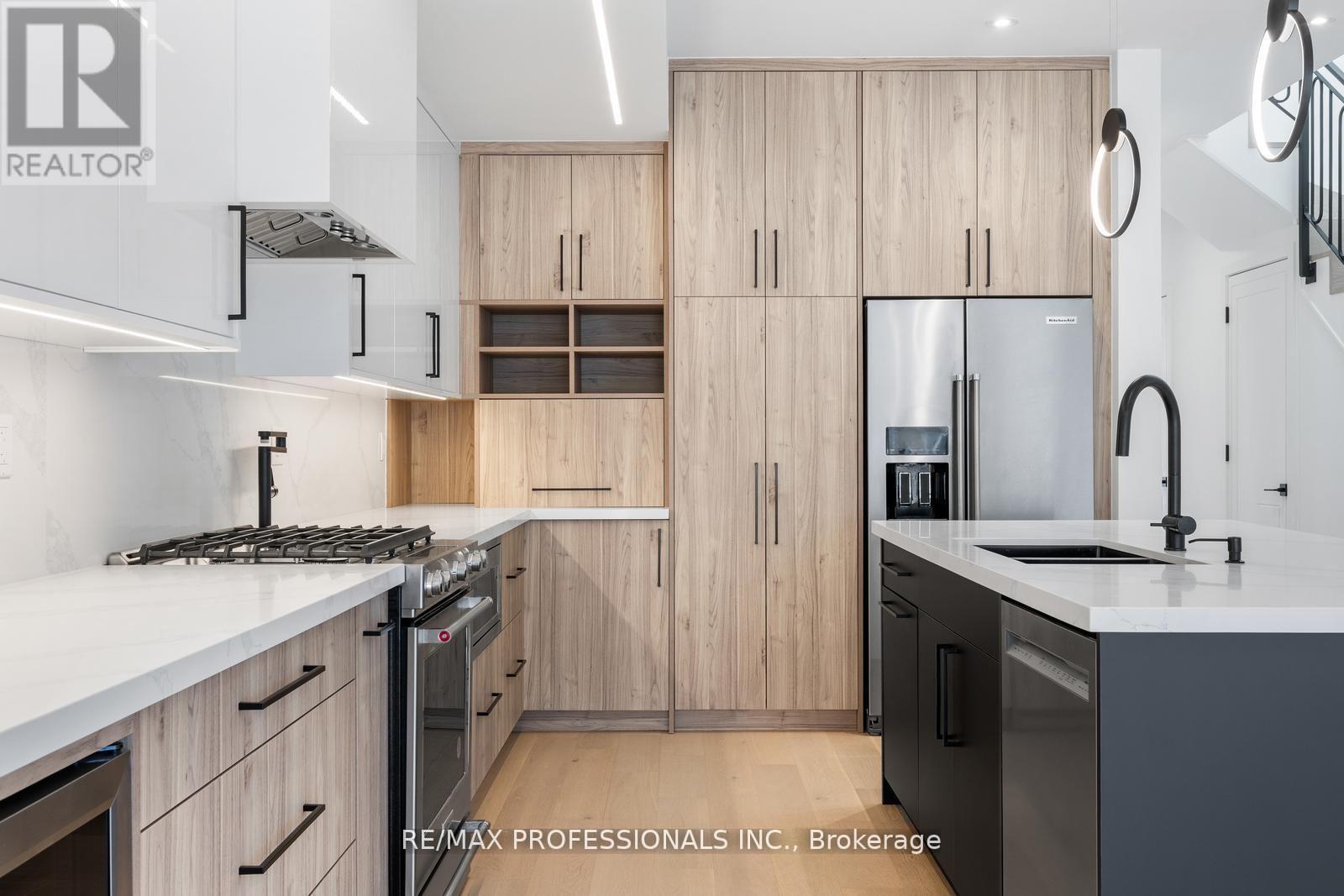 84 Twenty Ninth Street, Toronto, Ontario  M8W 3B1 - Photo 12 - W13093294