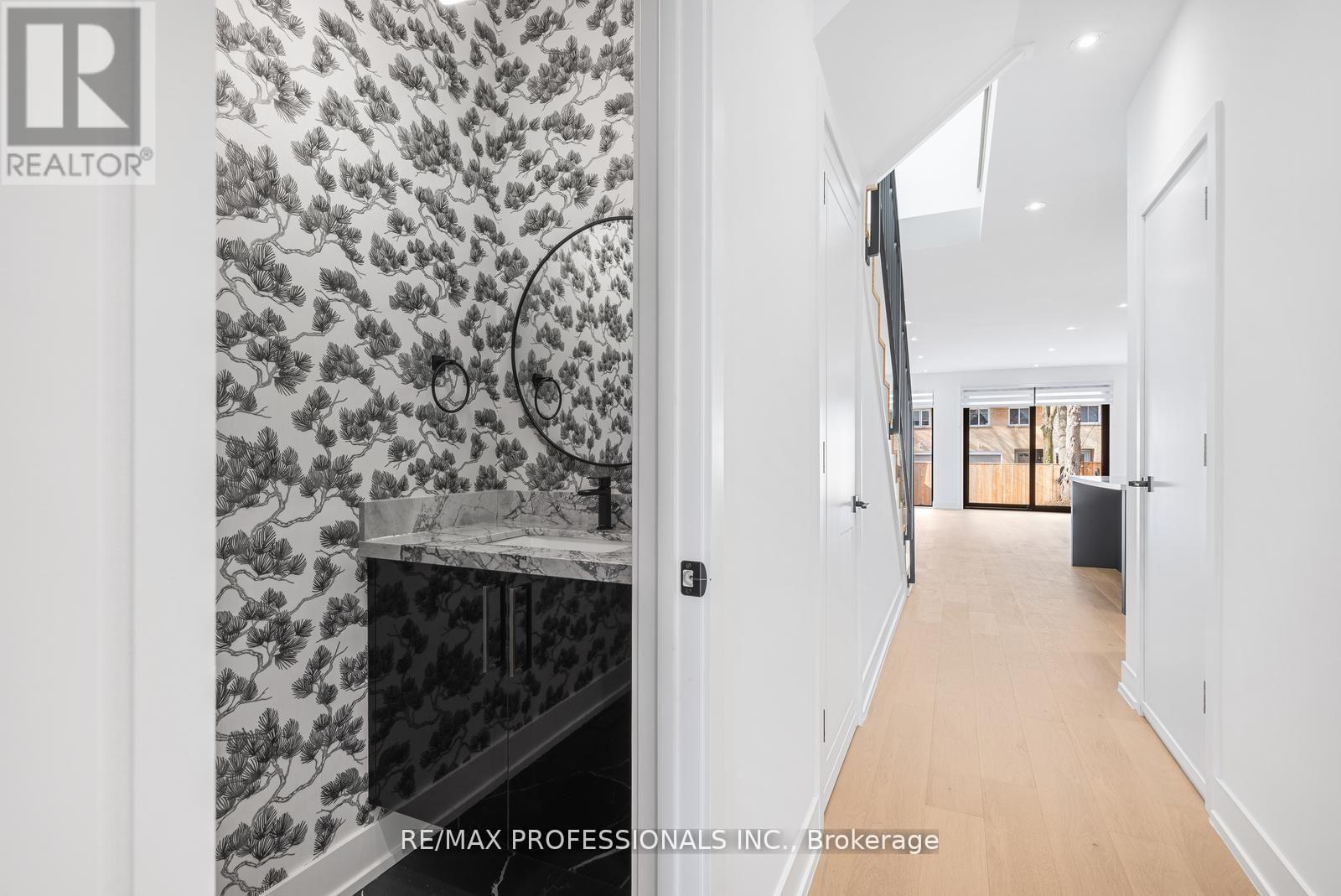 84 Twenty Ninth Street, Toronto, Ontario  M8W 3B1 - Photo 14 - W13093294
