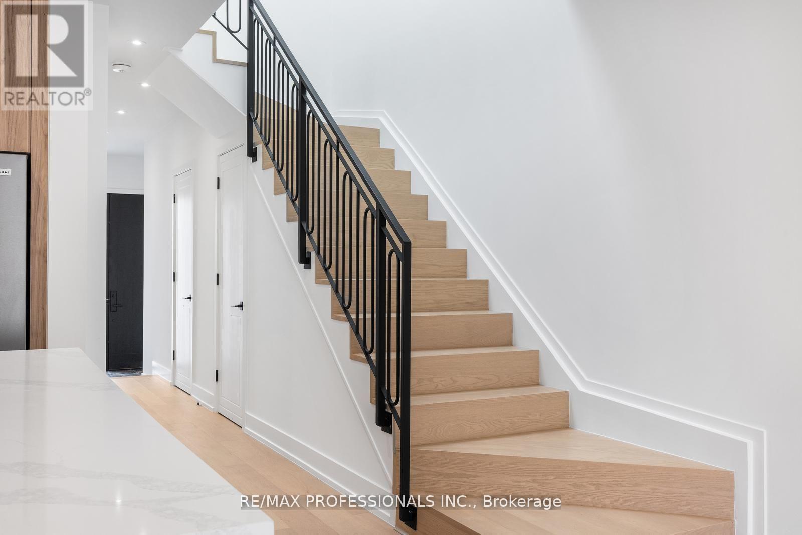 84 Twenty Ninth Street, Toronto, Ontario  M8W 3B1 - Photo 16 - W13093294
