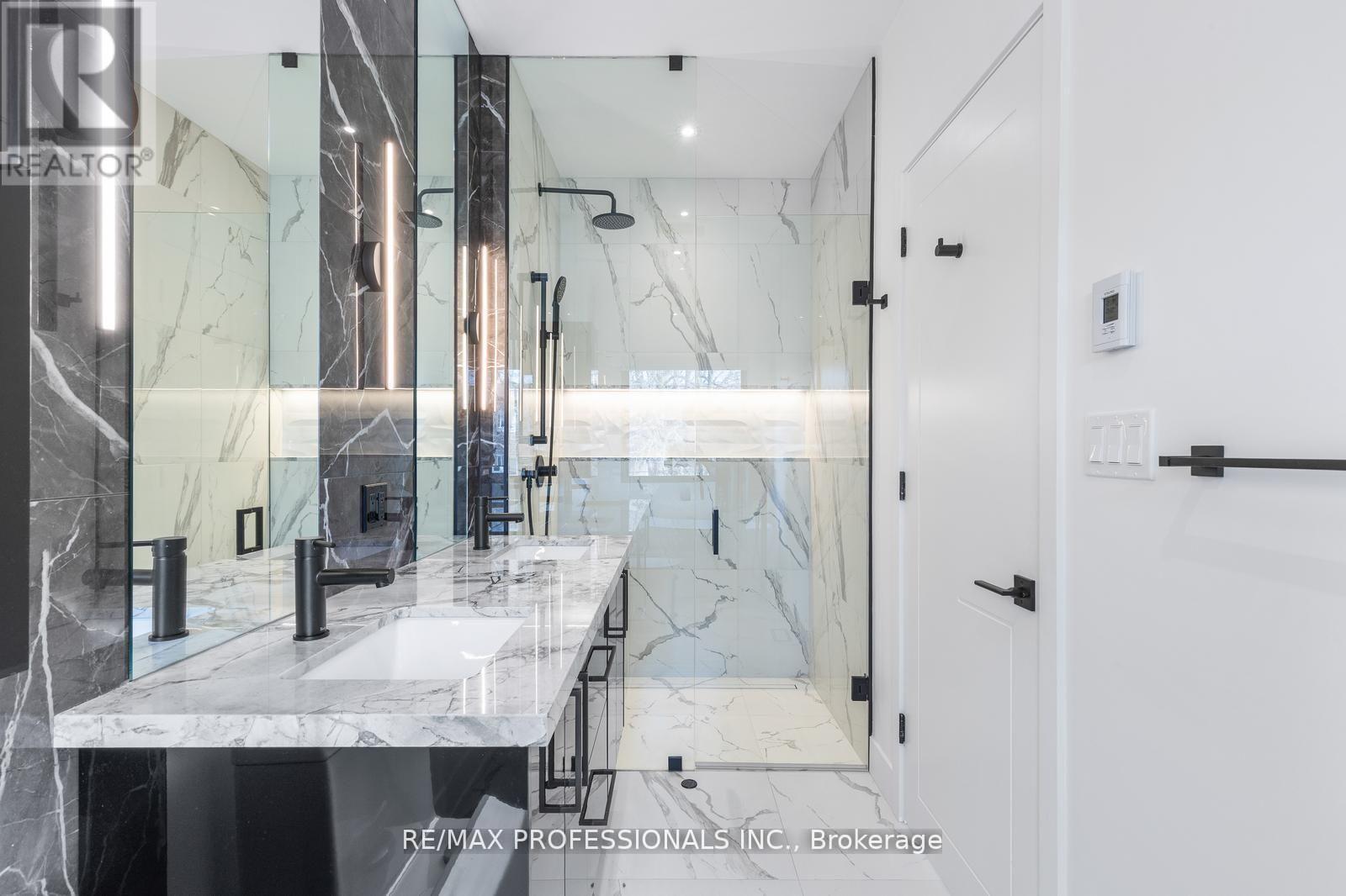 84 Twenty Ninth Street, Toronto, Ontario  M8W 3B1 - Photo 20 - W13093294