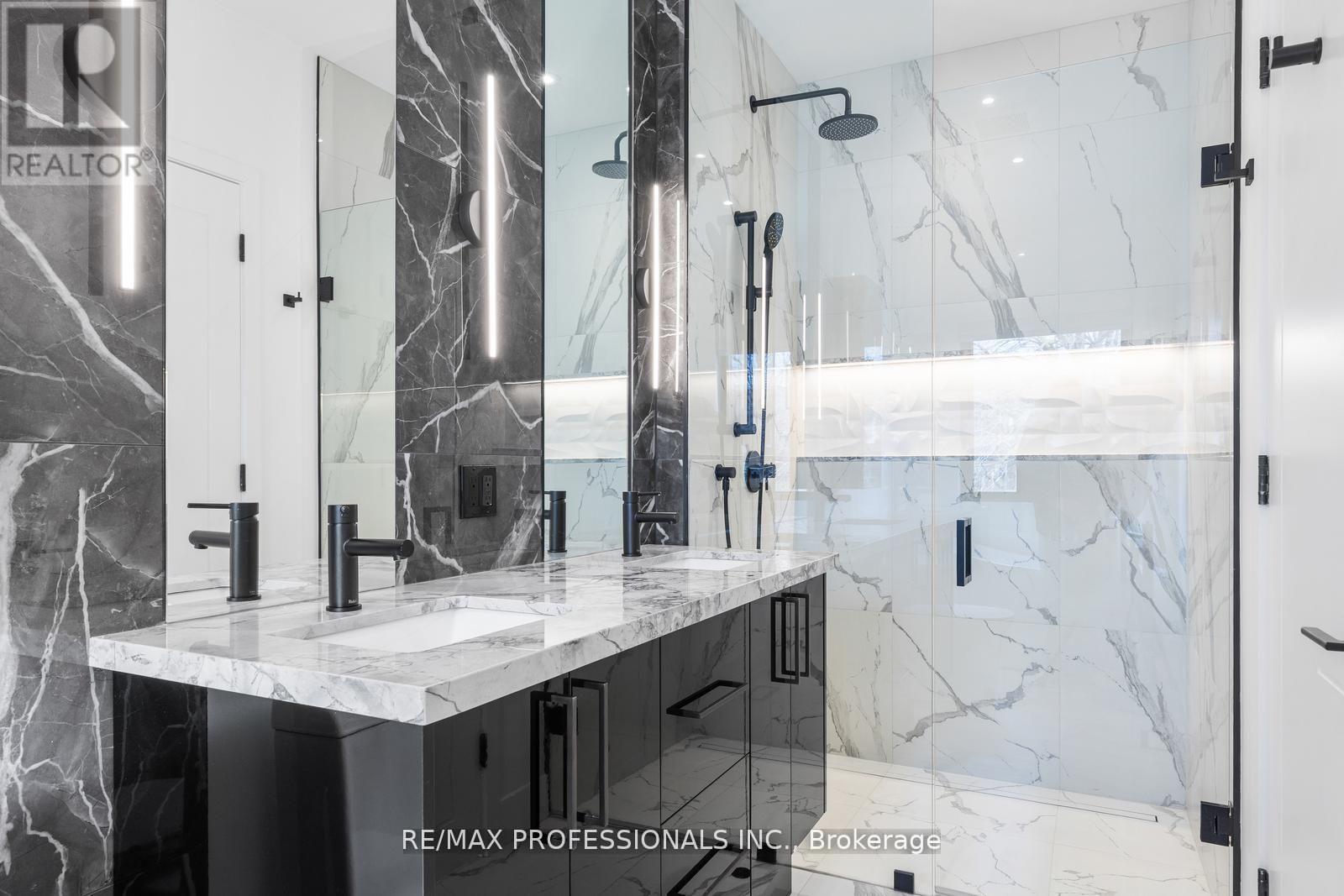 84 Twenty Ninth Street, Toronto, Ontario  M8W 3B1 - Photo 22 - W13093294