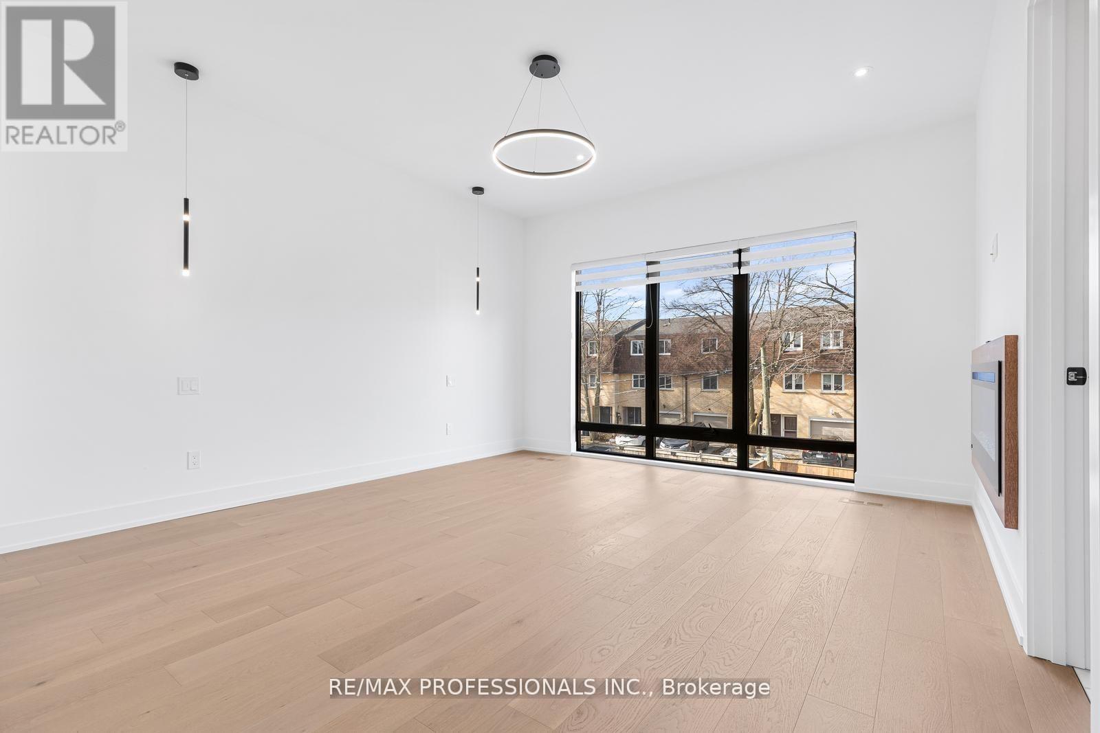 84 Twenty Ninth Street, Toronto, Ontario  M8W 3B1 - Photo 23 - W13093294