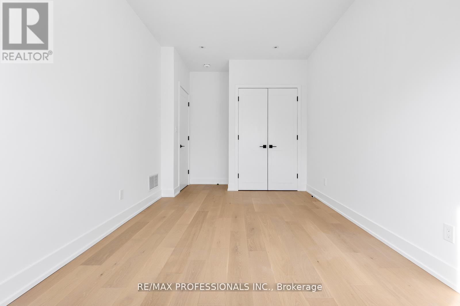 84 Twenty Ninth Street, Toronto, Ontario  M8W 3B1 - Photo 27 - W13093294