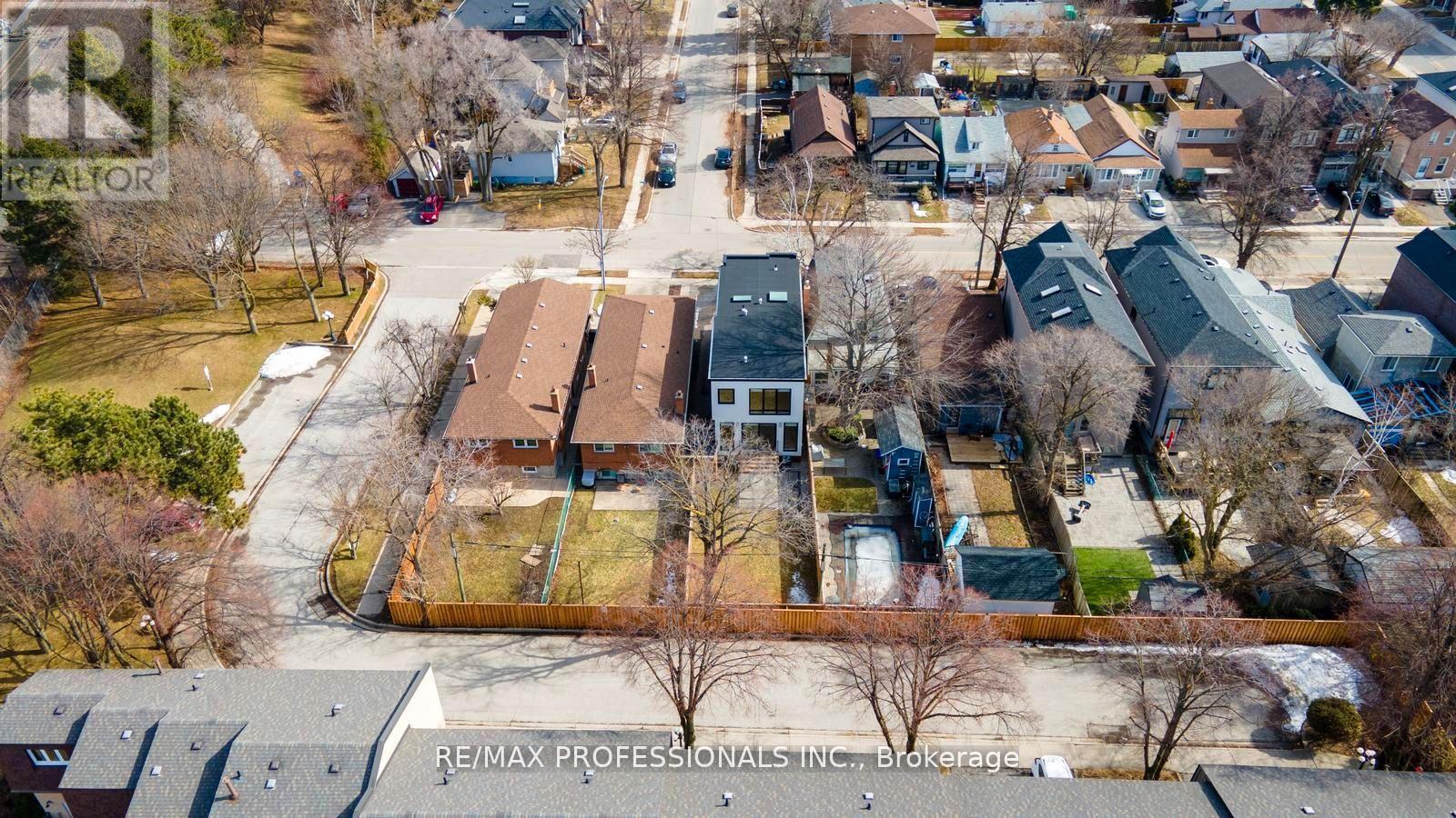 84 Twenty Ninth Street, Toronto, Ontario  M8W 3B1 - Photo 36 - W13093294