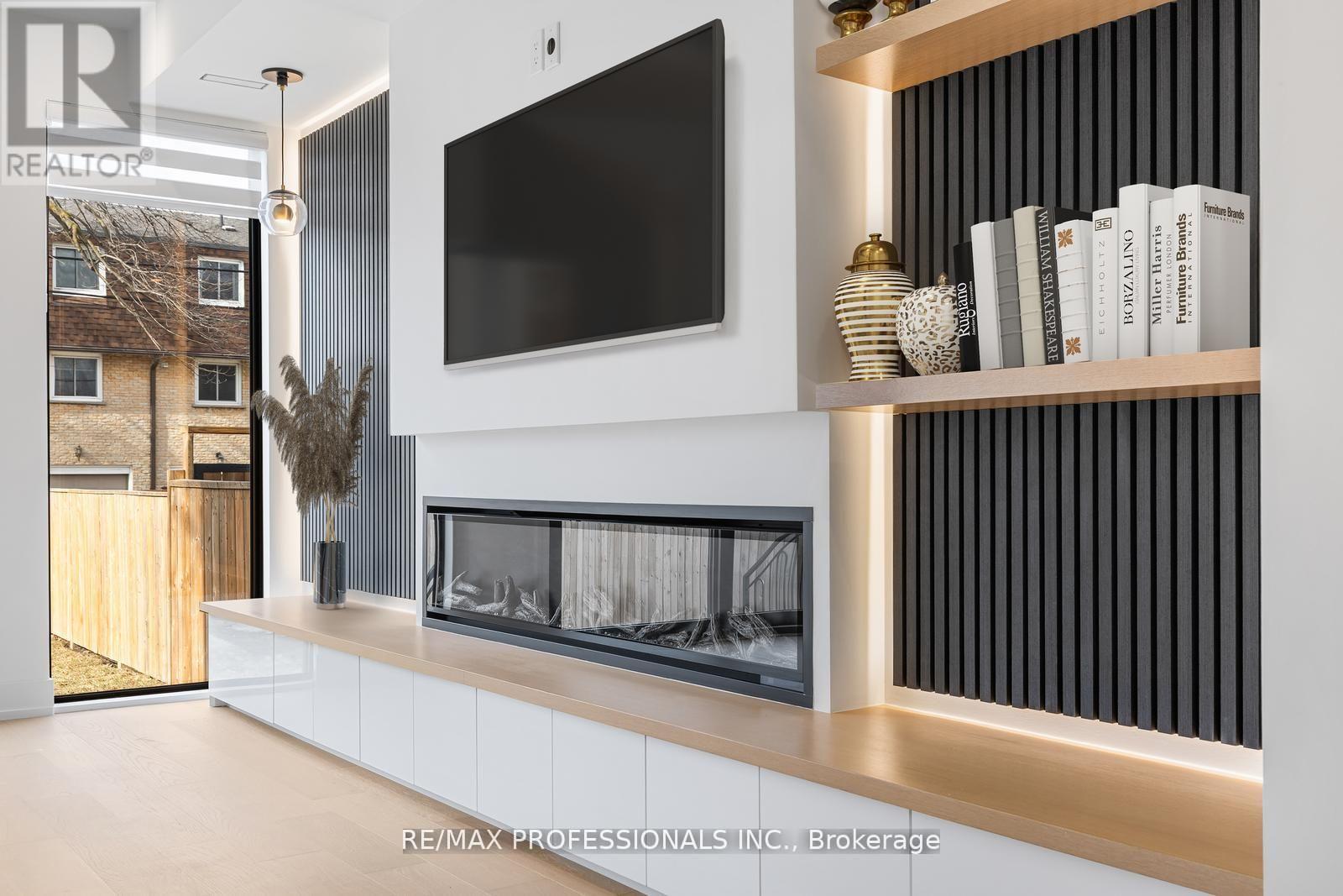 84 Twenty Ninth Street, Toronto, Ontario  M8W 3B1 - Photo 6 - W13093294