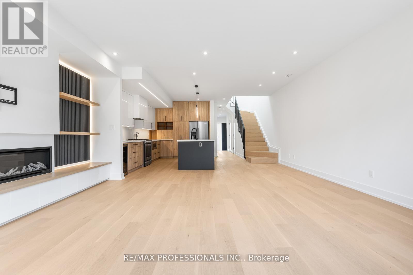 84 Twenty Ninth Street, Toronto, Ontario  M8W 3B1 - Photo 9 - W13093294