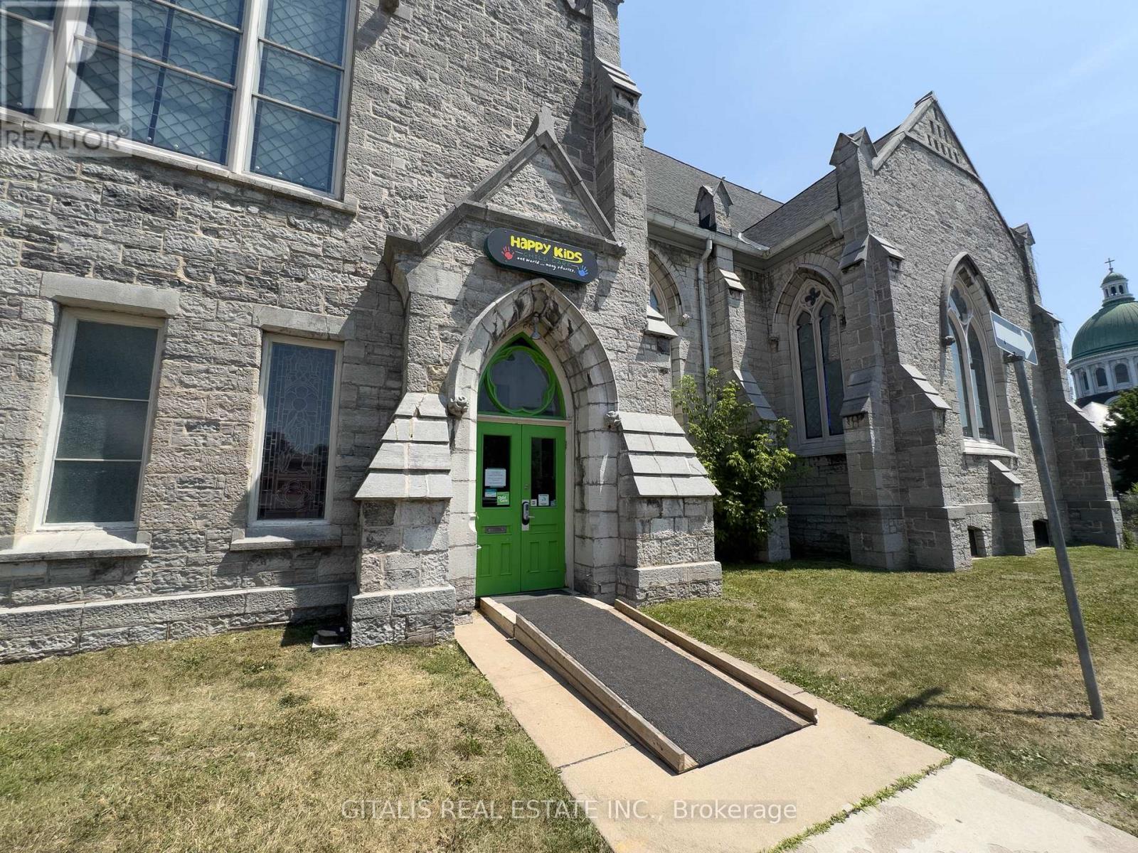 126 Wellington Street, Kingston, Ontario  K7L 3C7 - Photo 1 - X13093306