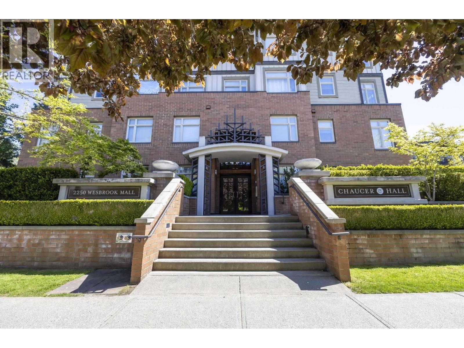 320 2250 WESBROOK MALL, Vancouver, British Columbia