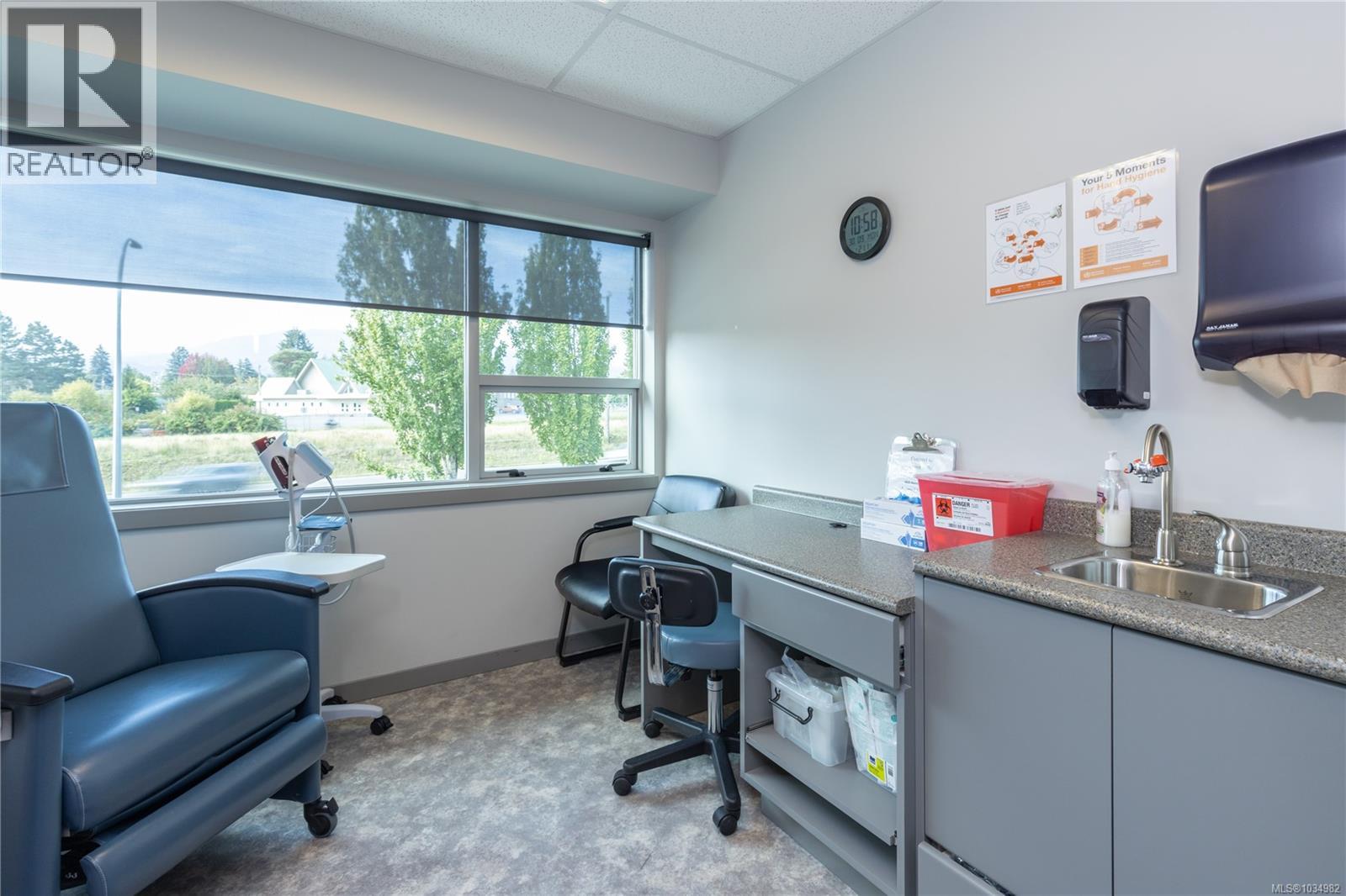 204 1650 Terminal Ave, Nanaimo, British Columbia  V9S 0A3 - Photo 37 - 1034982