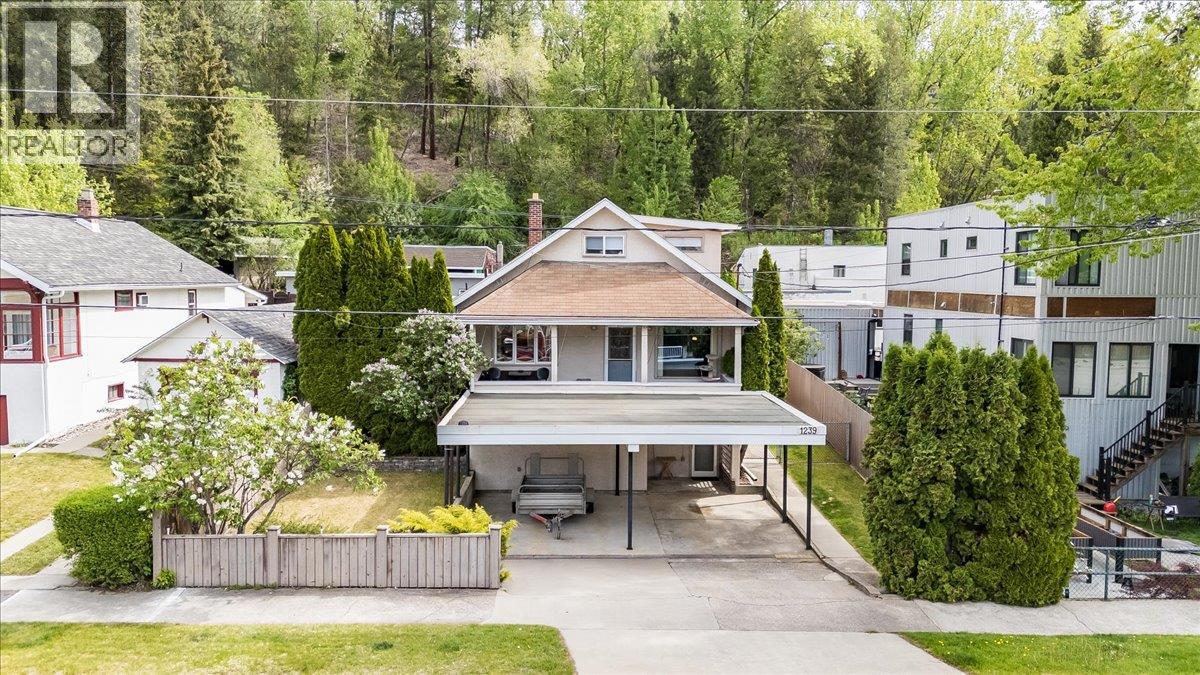 1239 Third Avenue, Trail, British Columbia